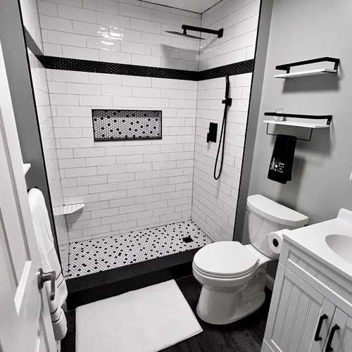 Madison Floor - Tile Showers & Bathrooms (4)
