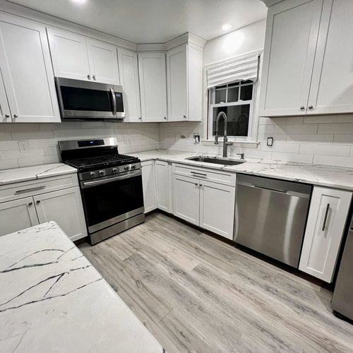 Madison Floor - Countertops & Backsplashes (8)