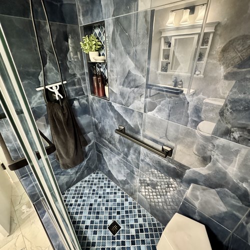 Madison Floor - Tile Showers & Bathrooms (6)